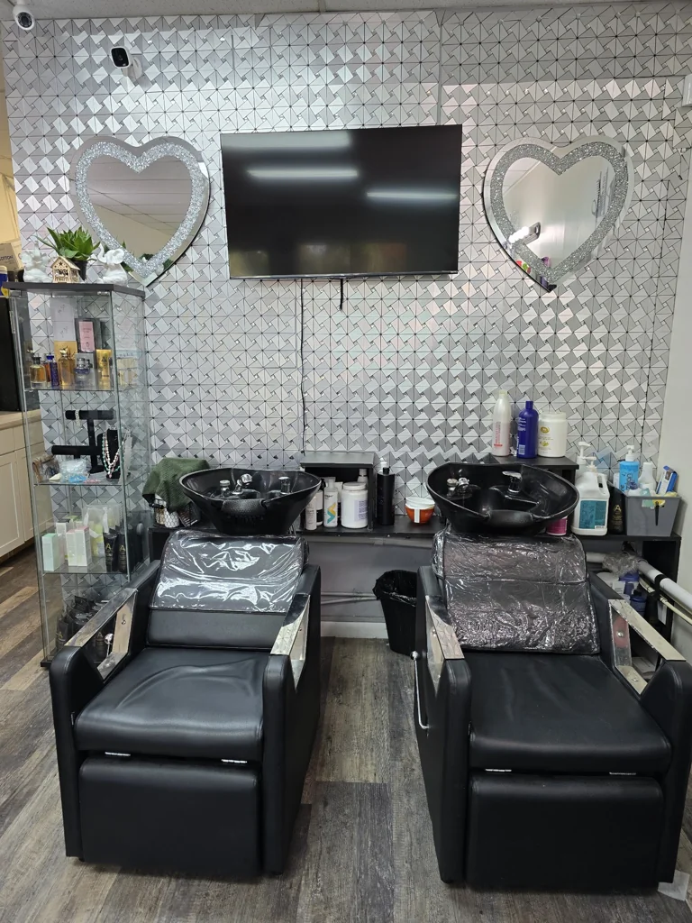 Shampoo and wash stations